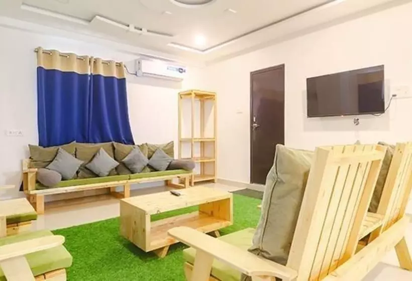 Fabhotel Green Leaf