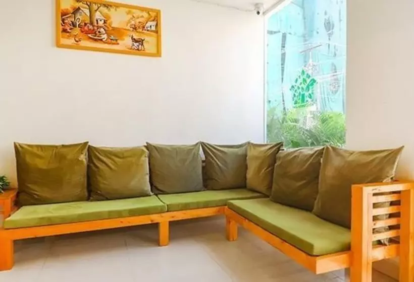 Fabhotel Green Leaf