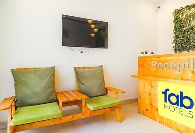 Fabhotel Green Leaf