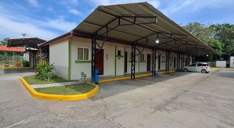 בית מלון כפרי Mi Casa Asi De Grande