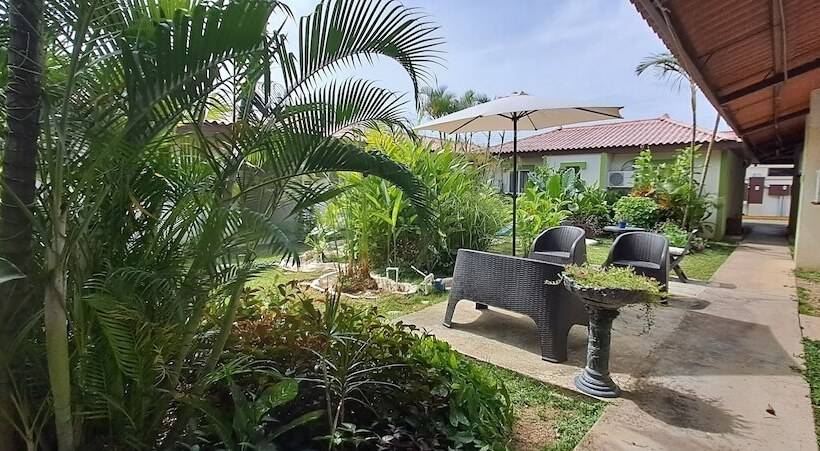 בית מלון כפרי Mi Casa Asi De Grande