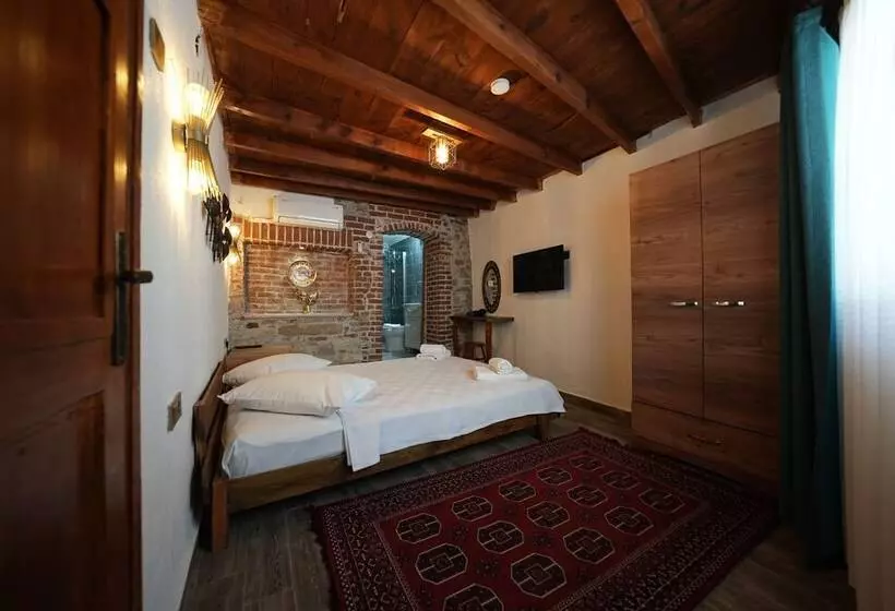 ホテル Tetka Konuk Evi