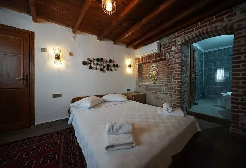 ホテル Tetka Konuk Evi