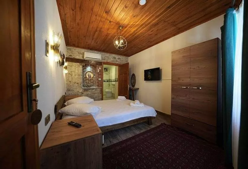 ホテル Tetka Konuk Evi