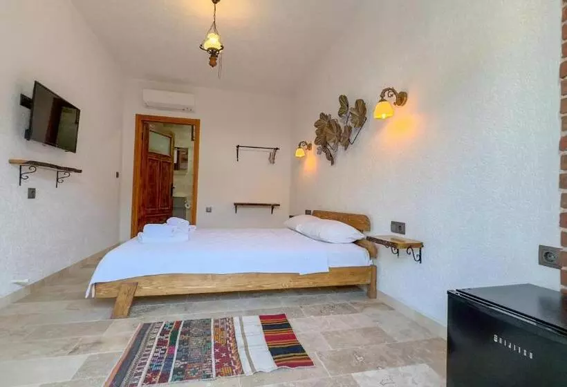 ホテル Tetka Konuk Evi