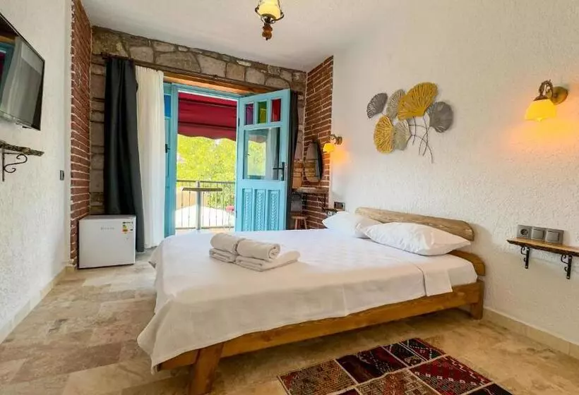 ホテル Tetka Konuk Evi