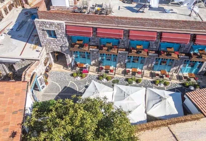 ホテル Tetka Konuk Evi