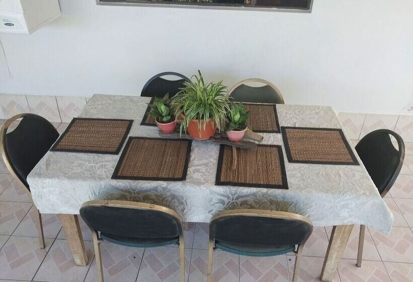 פנסיון Ben S Fiji Private Accommodation Gateway Escape