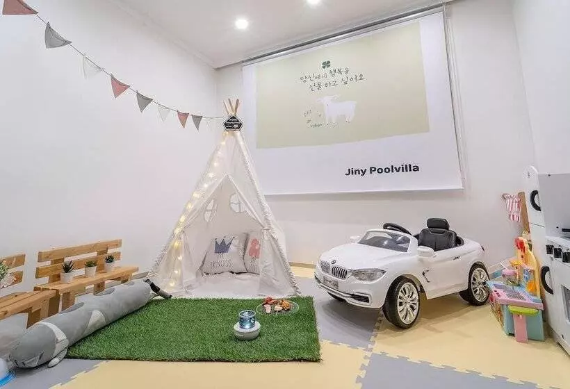 ペンション Gapyeong Jinikidsdogchaepoolvilla