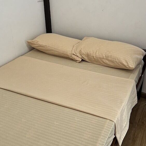 אתר נופש Banlaw Pool & Garden