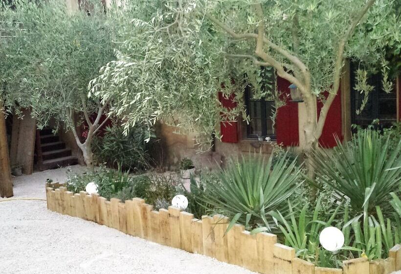 Bed and Breakfast Au Pied Du Figuier