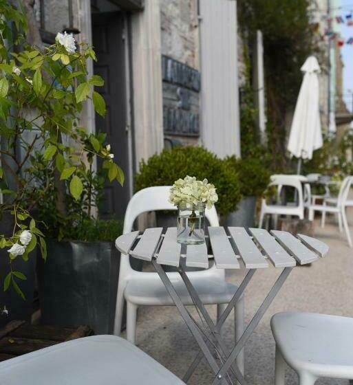 Bed and Breakfast La Maison Sur La Place