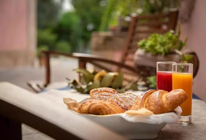 تختخواب و صبحانه Villa Maria Affittacamere