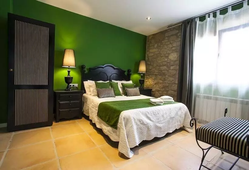 Casa Tapioles