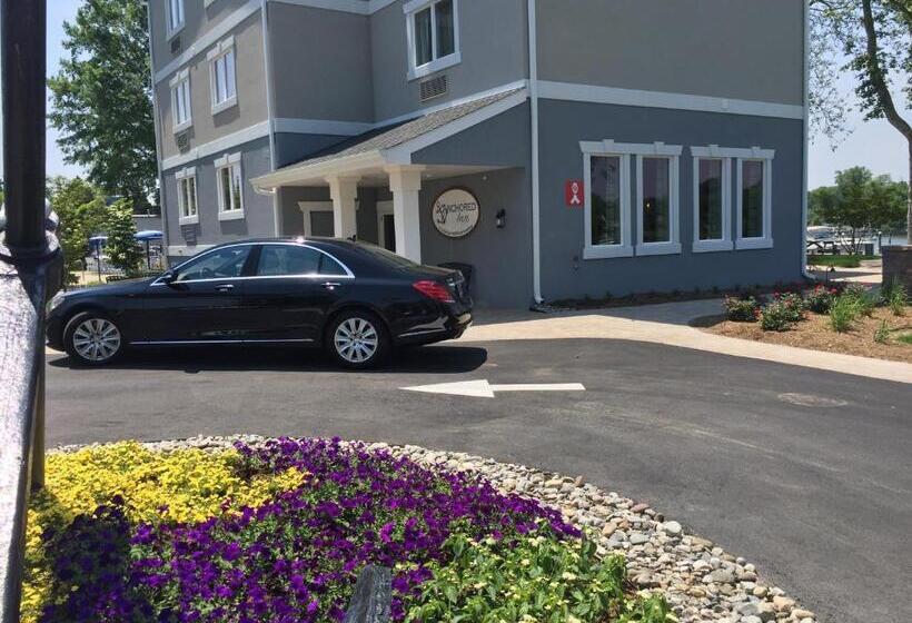 בית מלון כפרי Anchored Inn At Hidden Harbor