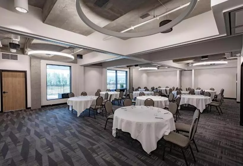 ホテル Du Domaine, Centre De Villegiature Et De Congres
