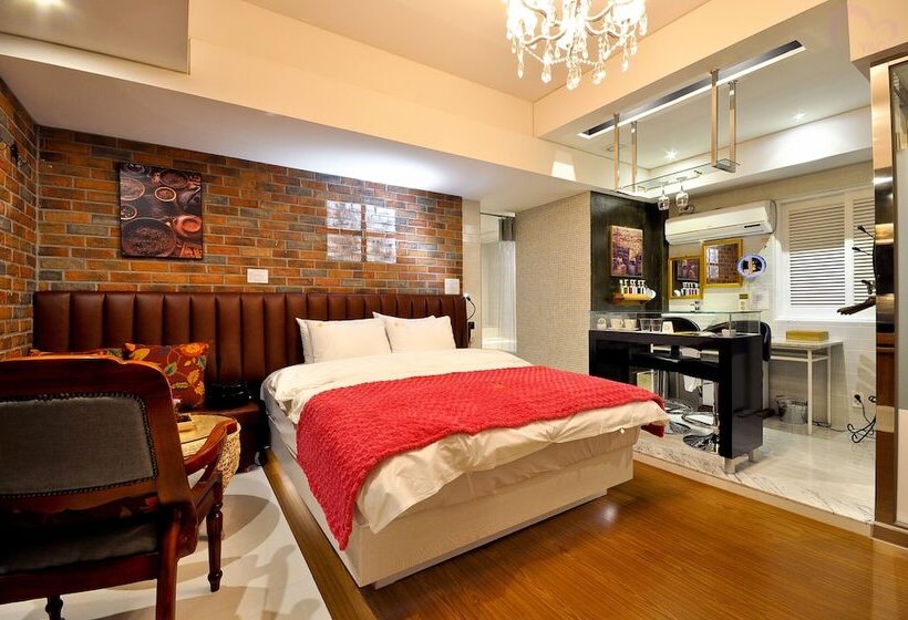 February Hotel Apsan