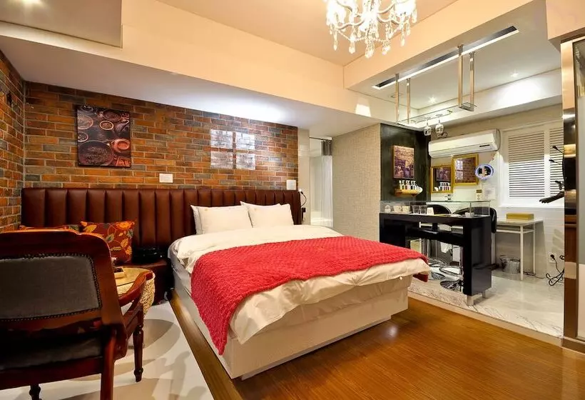 February Hotel Apsan