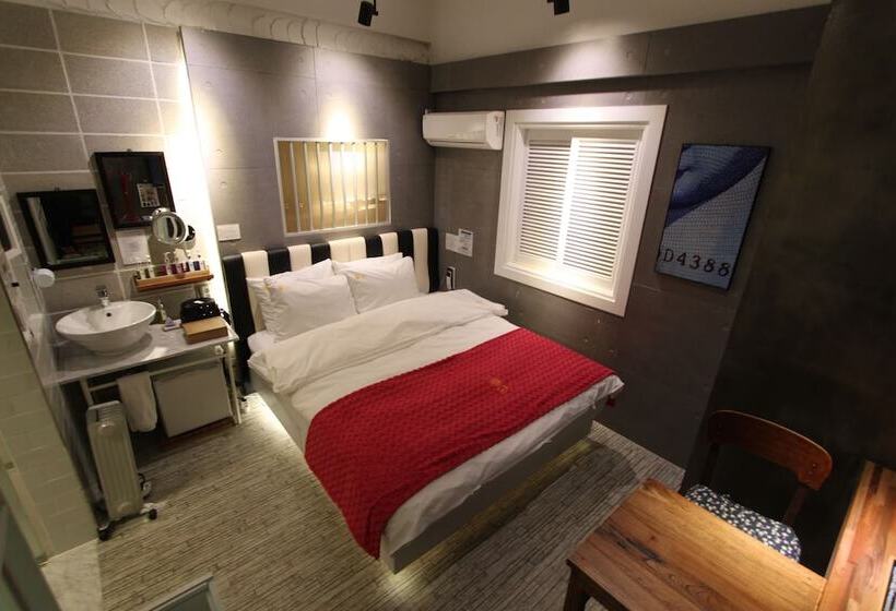 February Hotel Apsan