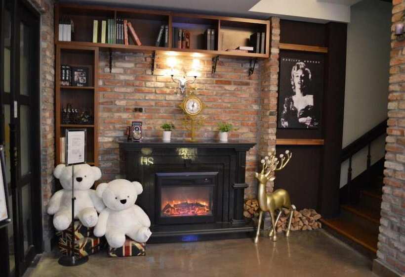 February Hotel Apsan