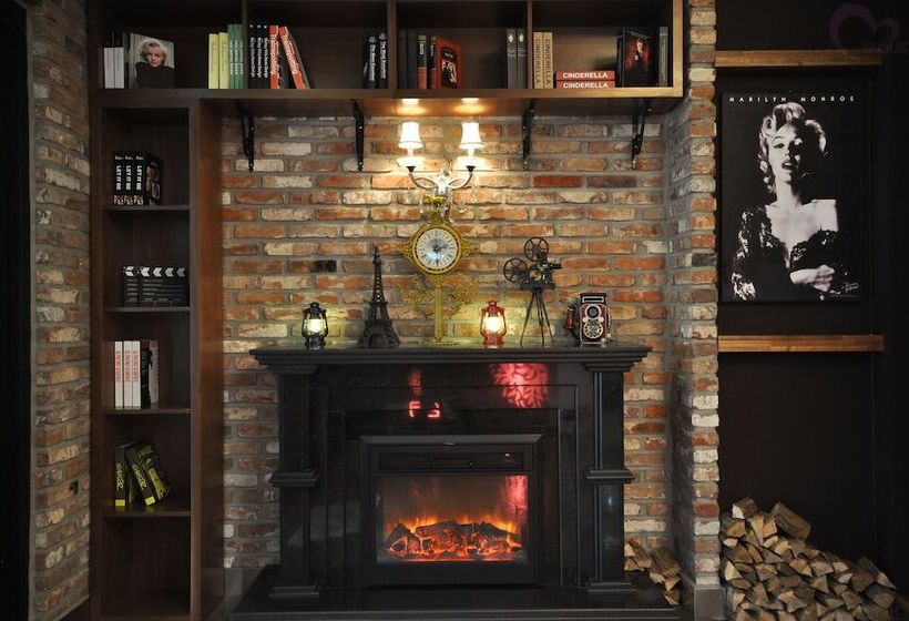 February Hotel Apsan