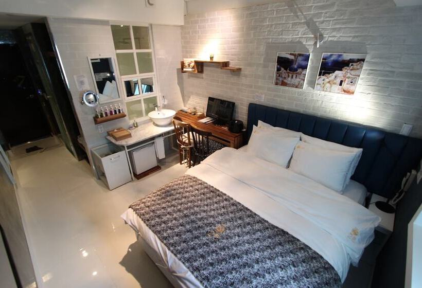 February Hotel Apsan