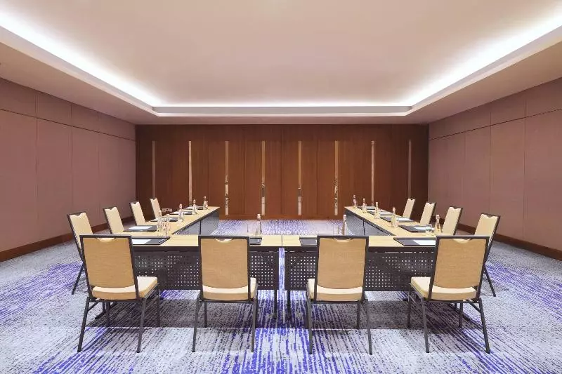 Hotelli Four Points By Sheraton Surabaya, Tunjungan Plaza
