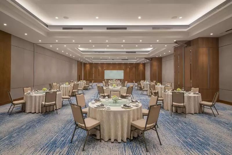 Hotelli Four Points By Sheraton Surabaya, Tunjungan Plaza
