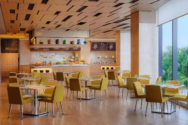 Hotelli Four Points By Sheraton Surabaya, Tunjungan Plaza