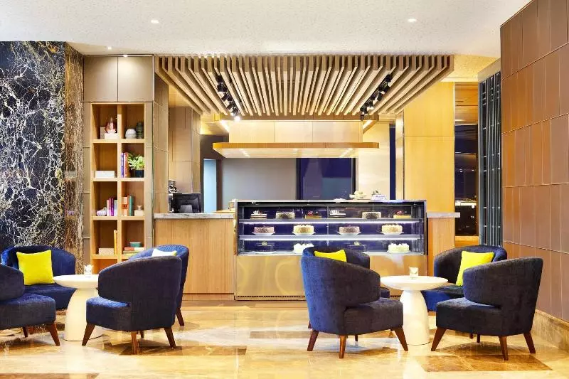 Hotelli Four Points By Sheraton Surabaya, Tunjungan Plaza