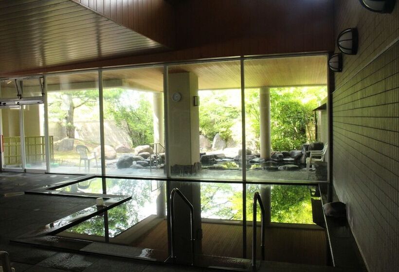 فندق Satoyama Auberge & Hot Spring Wellness Spa Sakuragaike Kurgarden