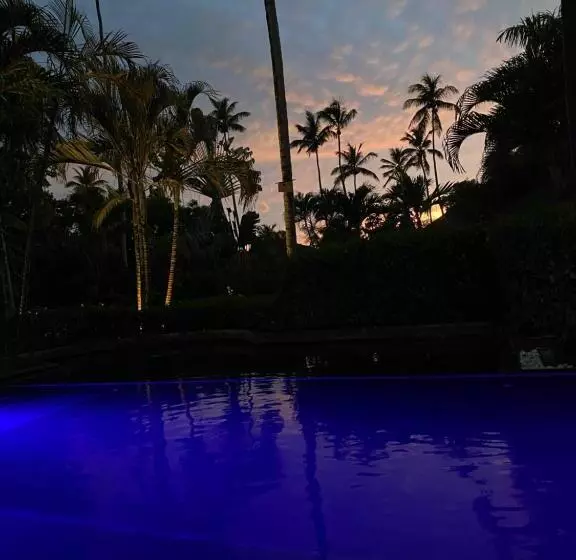 تختخواب و صبحانه Casa Barbara