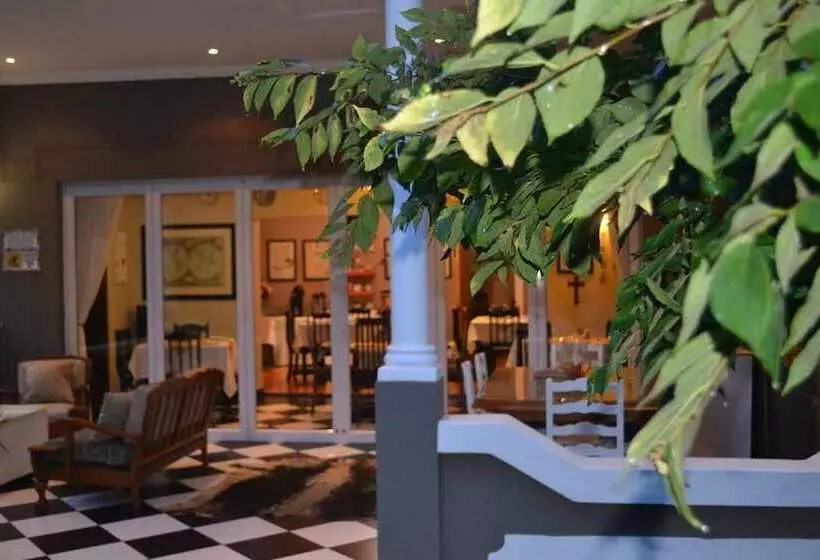 ベッドアンドブレックファースト Convent Hill Lodge