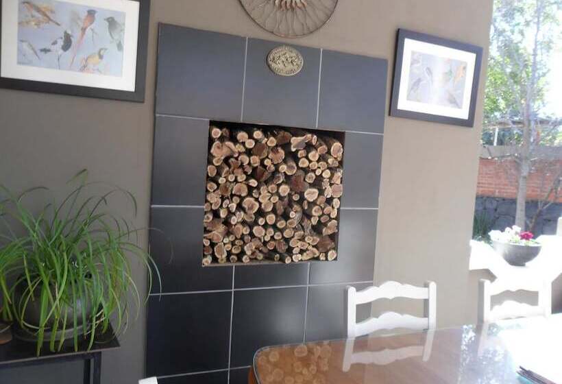 צימר Convent Hill Lodge