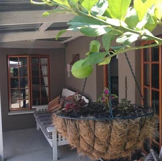 צימר Convent Hill Lodge