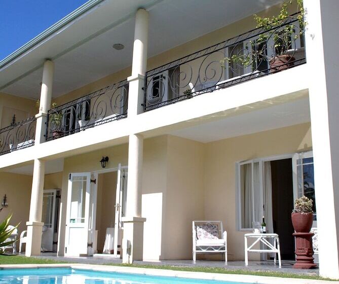 مبيت وإفطار Mandalay Guest House Plettenberg Bay