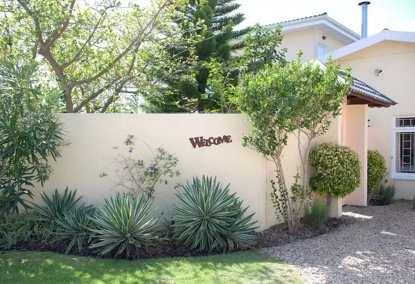 ベッドアンドブレックファースト Mandalay Guest House Plettenberg Bay