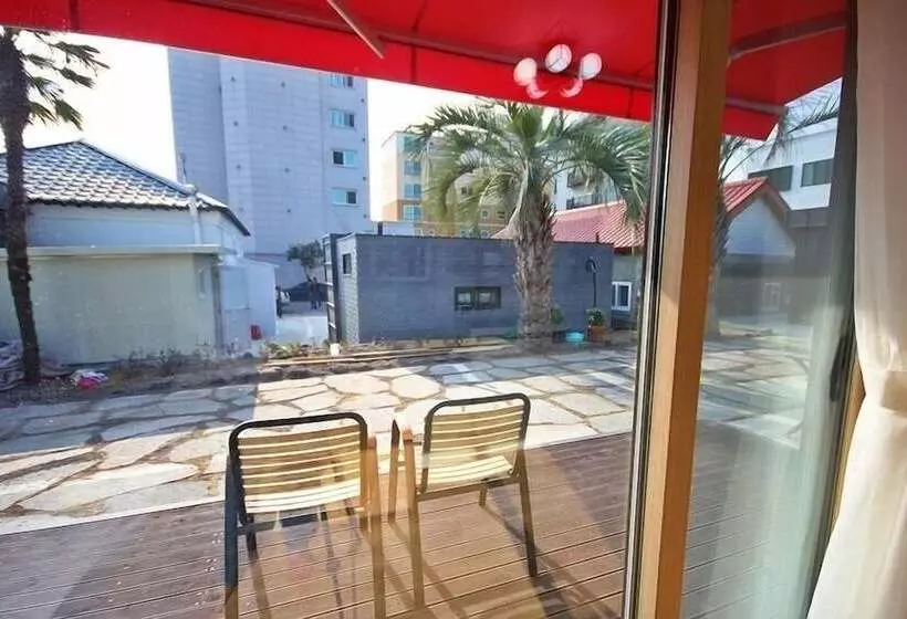 Ed Pension Jeju