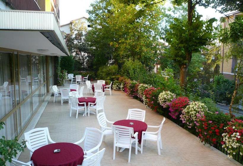 Отель Albergo Ariston