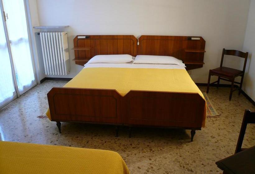 Отель Albergo Ariston