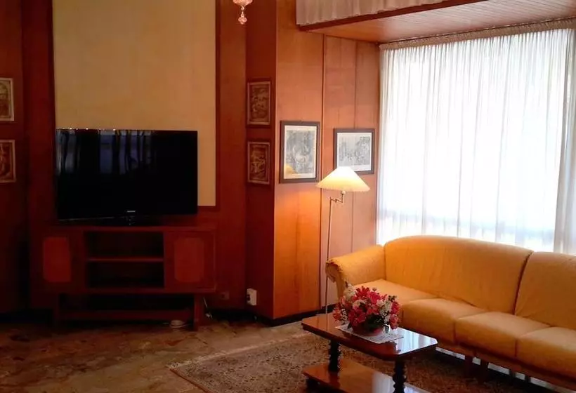 ホテル Albergo Ariston