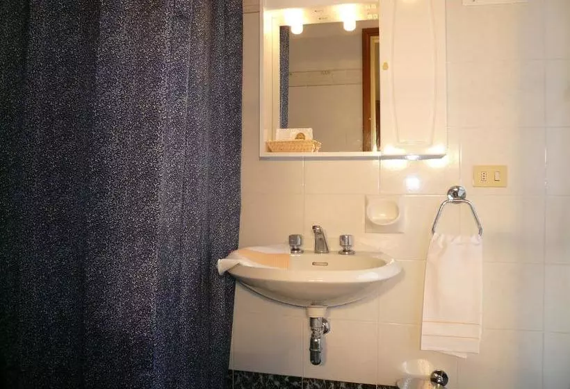 ホテル Albergo Ariston
