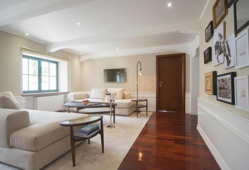 فندق Brown Beach House & Spa