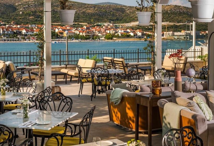 فندق Brown Beach House & Spa