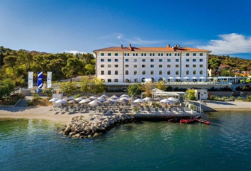 فندق Brown Beach House & Spa