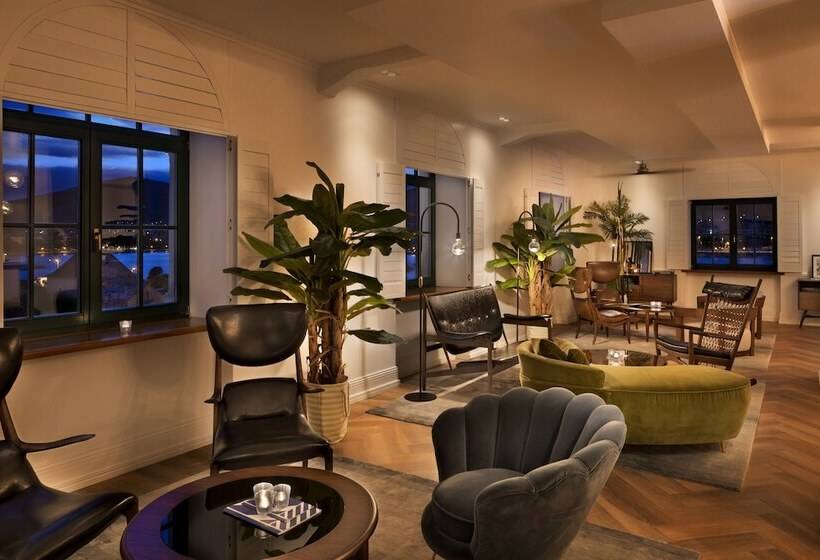 فندق Brown Beach House & Spa