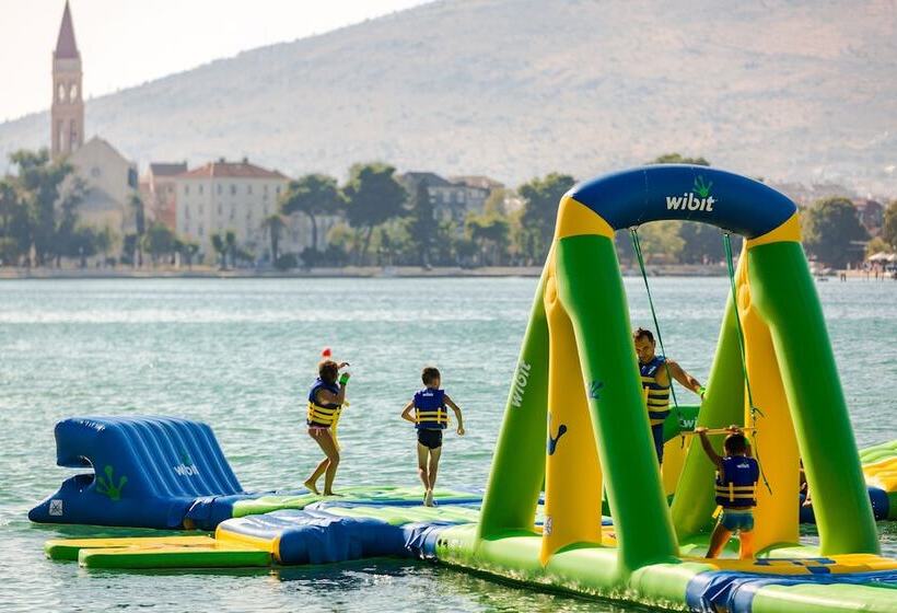 فندق Brown Beach House & Spa