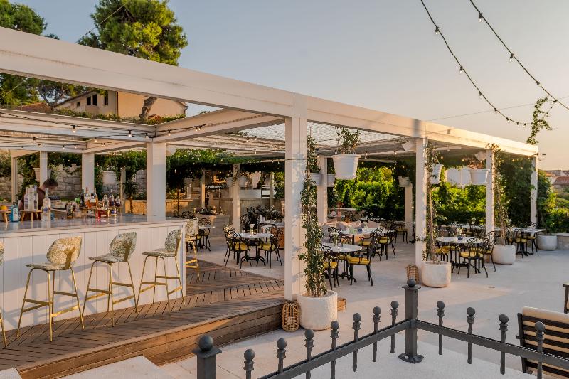 فندق Brown Beach House & Spa