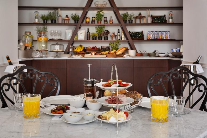 فندق Brown Beach House & Spa