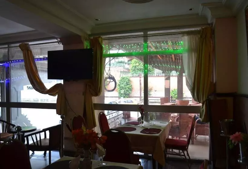 Hotel Le Diplomate